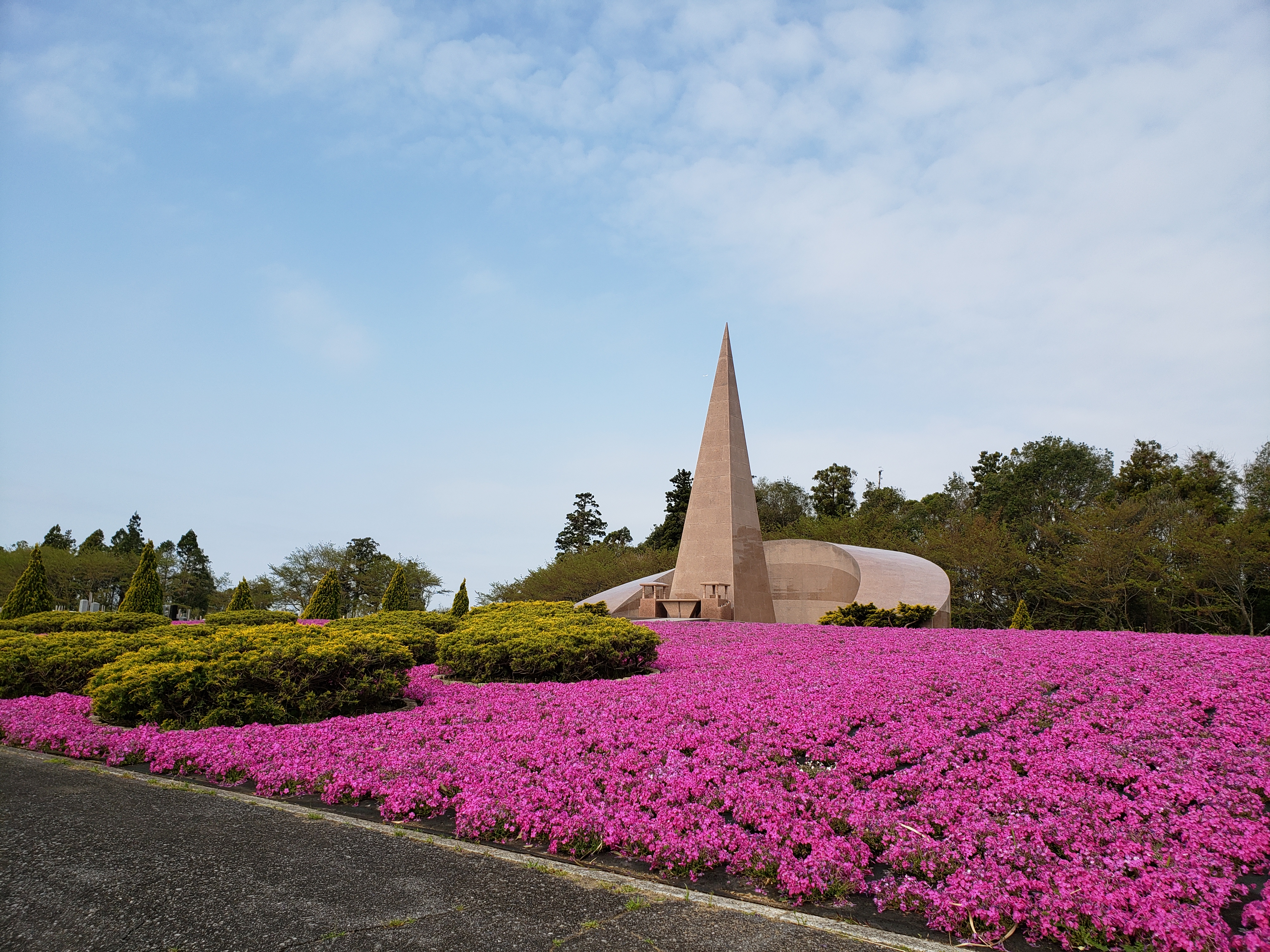 成田メモリアルパーク永代供養塔